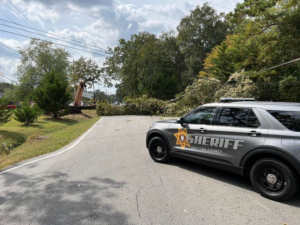Boynton Drive closed as crews work to move large fallen tree in Catoosa County